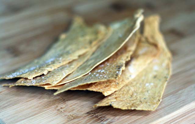 Homemade crackers: They cost just 50 cents for a huge batch! Repin to save.