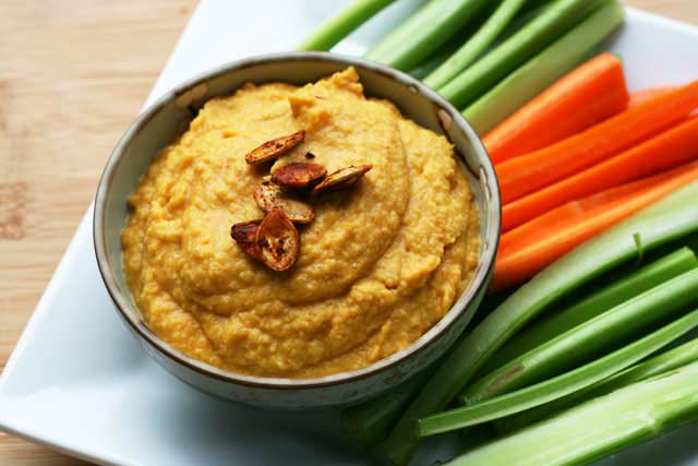 Pumpkin hummus: A totally delicious and unique twist on classic hummus. Perfect for fall!