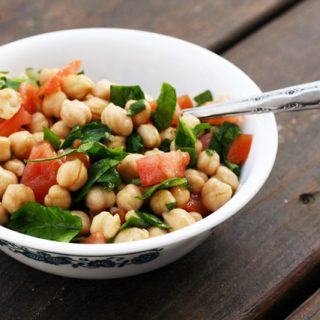 Lemony chickpea salad recipe: This is a super cheap recipe that takes about 5 minutes to make!