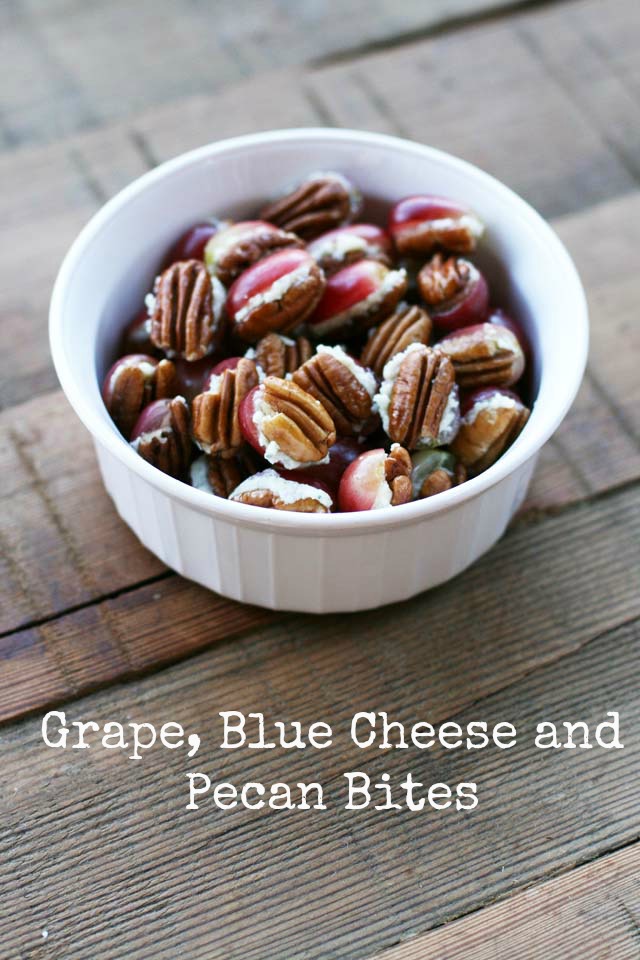 Grape, blue cheese, and pecan bites. 3 ingredients! Repin to save.
