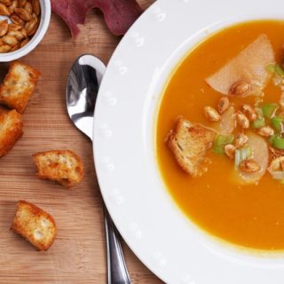 Roasted butternut squash soup with paprika croutons: A copycat recipe from Wolfgang Puck Express.