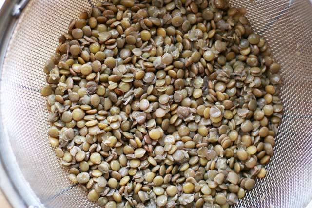 How to make a perfect batch of lentils, from Cheap Recipe Blog.