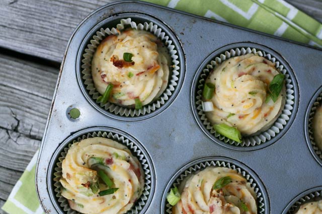 Twice baked potato cupcakes, made in a muffin tin. Repin to save!