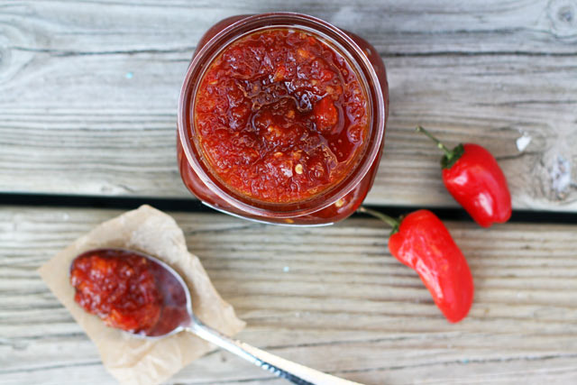 Sweet Chili Sauce recipe. The tastiest sauce in the world? Repin to save!