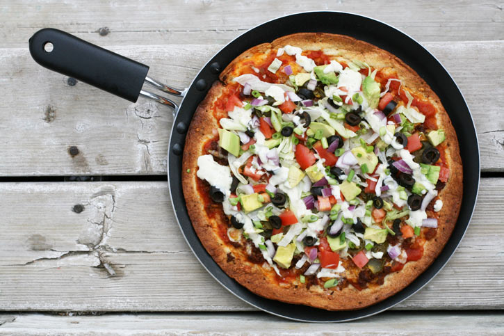 Vegetarian Taco Pizza. OH MY GOODNESS this was good. Repin to save!