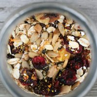How to make healthy breakfast porridge - a make-ahead breakfast that costs just pennies to make.
