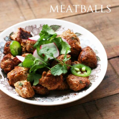 Chicken bahn mi meatballs. SO FLAVORFUL and super easy to make. Click through for recipe!