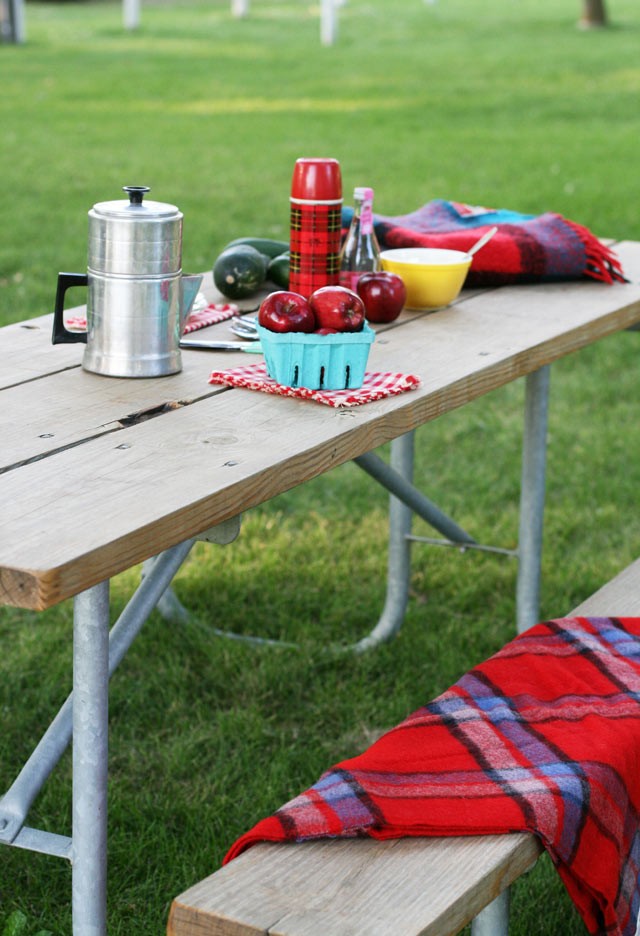 Get recipe ideas for a summer picnic! Click through for 50 cheap recipes.