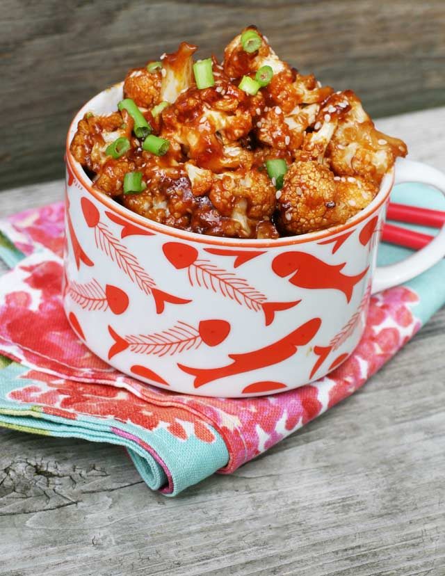 Kung Pao Cauliflower: The meat-free version of the popular Chinese dish. Click through for recipe!