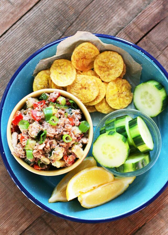 Paleo sardine dip: This is the recipe that will make you a sardine fan. Click through for instructions!