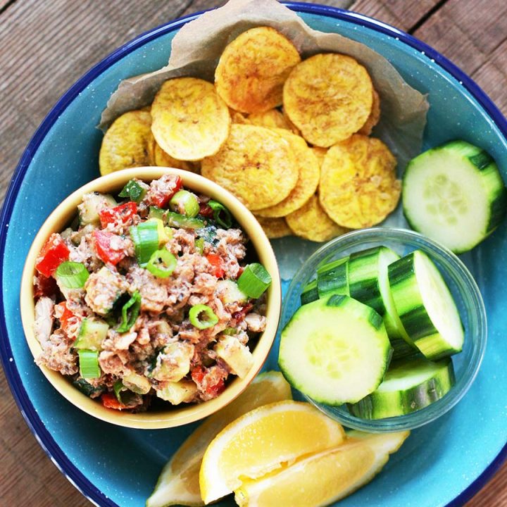 Paleo sardine dip: This is the recipe that will make you a sardine fan. Click through for instructions!