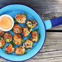 Confetti chicken meatballs: Lots of veggies make these healthy and delicious. Paleo-friendly.