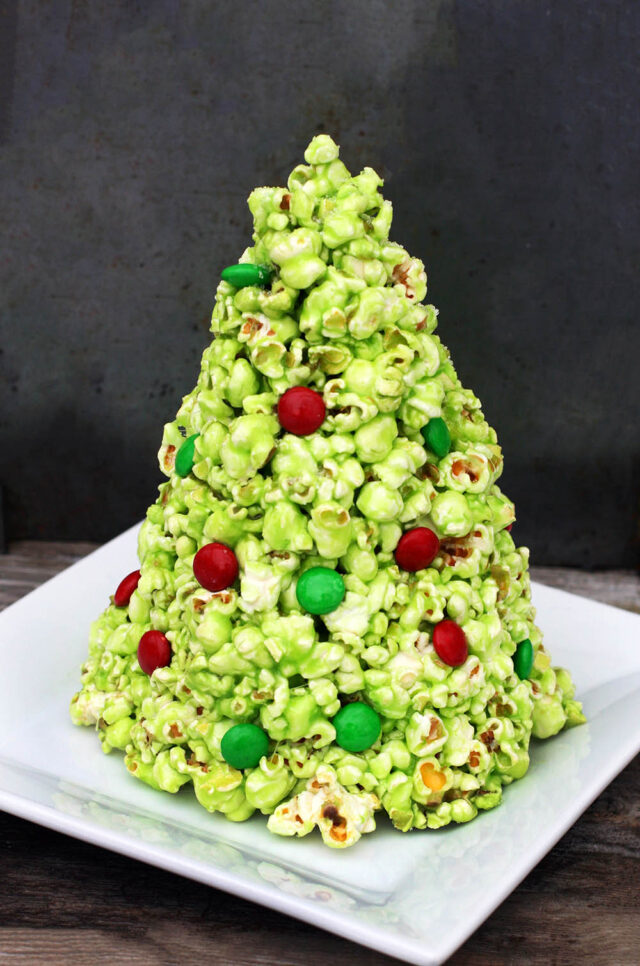 Make a homemade Christmas tree out of popcorn! Click through for easy recipe.