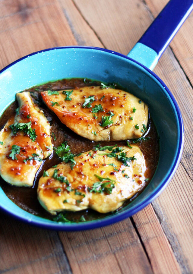 Sticky honey curry chicken: Learn how to make this super simple recipe. The sauce is ADDICTIVE!