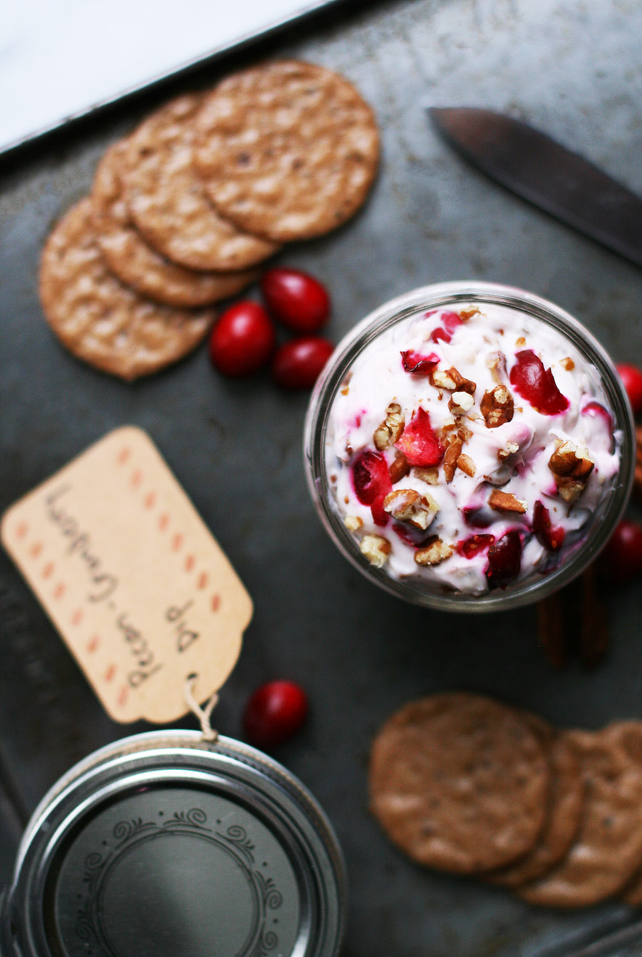 Pecan cranberry dip: A 5-ingredient dip that's easy to make - and perfect for the holidays!