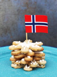 Norwegian pepperkaker cookies: Try this spicy, gingery Christmas cookie!