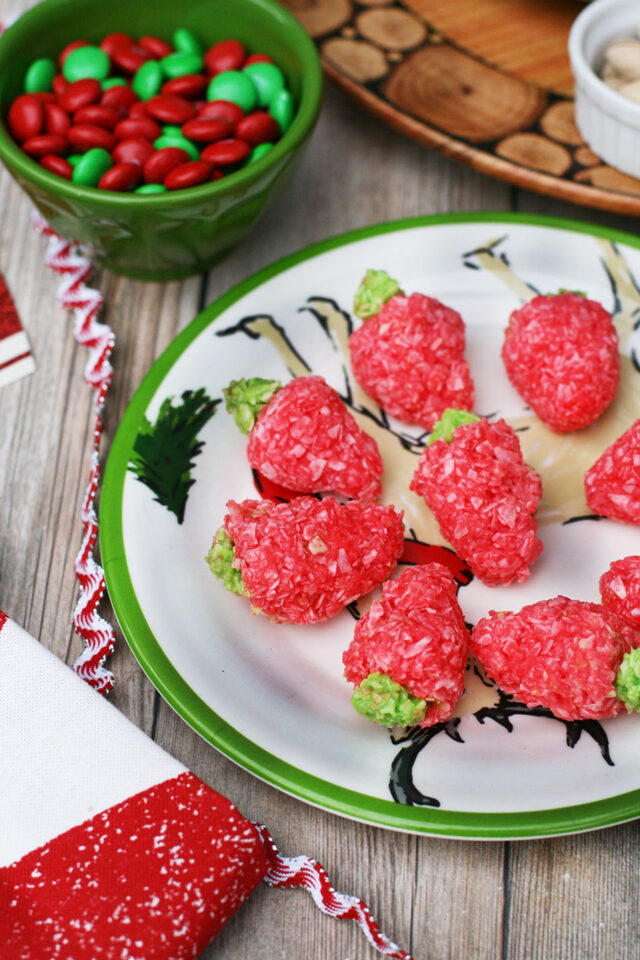 Strawberry coconut candies: Only 4 ingredients to make these delicious, festive cookies!