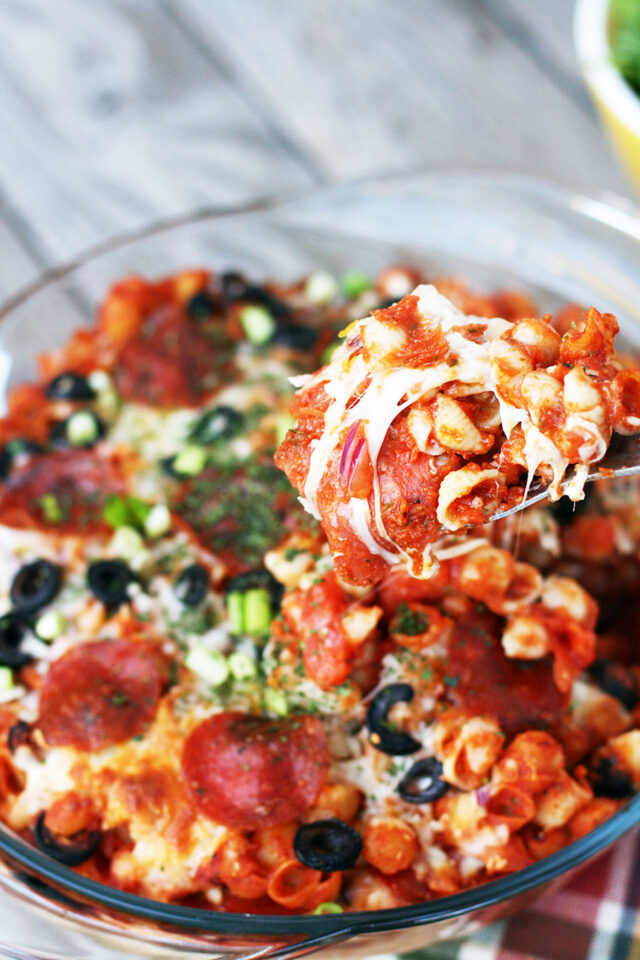 Pizza hotdish recipe: It's extra cheesy and packed with your favorite pizza toppings!