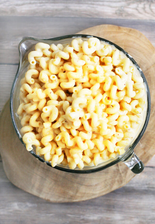 Big batch macaroni and cheese: For those times when you need a lot of mac & cheese!