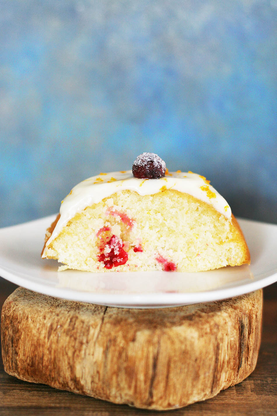 Cranberry almond cake with orange zest: Refreshing and tart! Click through for recipe.