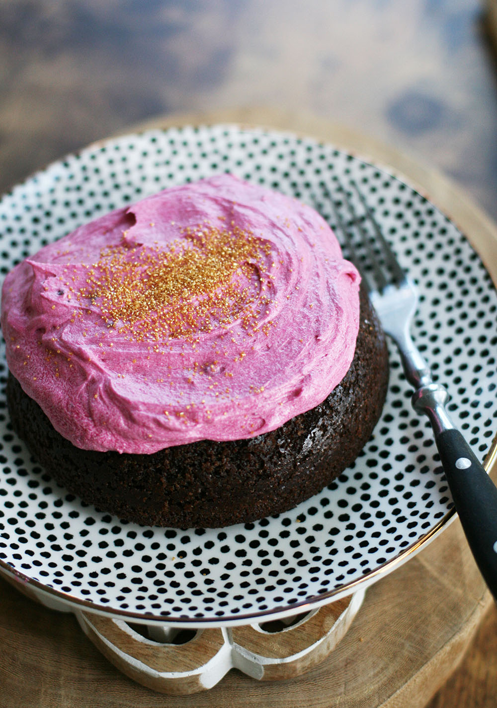 Make a cake in a bowl! Give it away as a gift. An oven-safe bowl makes the perfect baking vessel. 