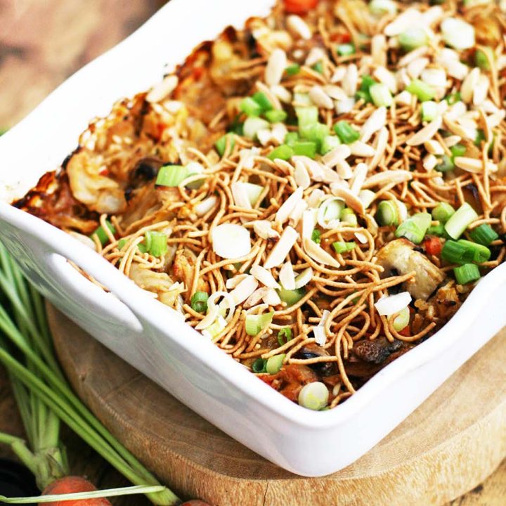 Egg roll casserole recipe: If you like egg rolls, you'll like this super simple casserole recipe with all the flavors of egg rolls.