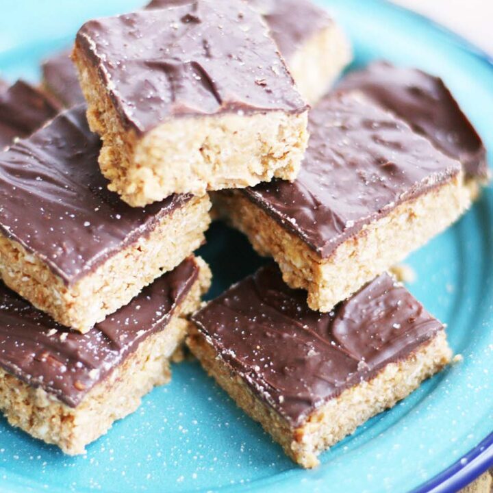 No-bake peanut butter bars: These gluten-free bars contain a surprise ingredient: Granola!