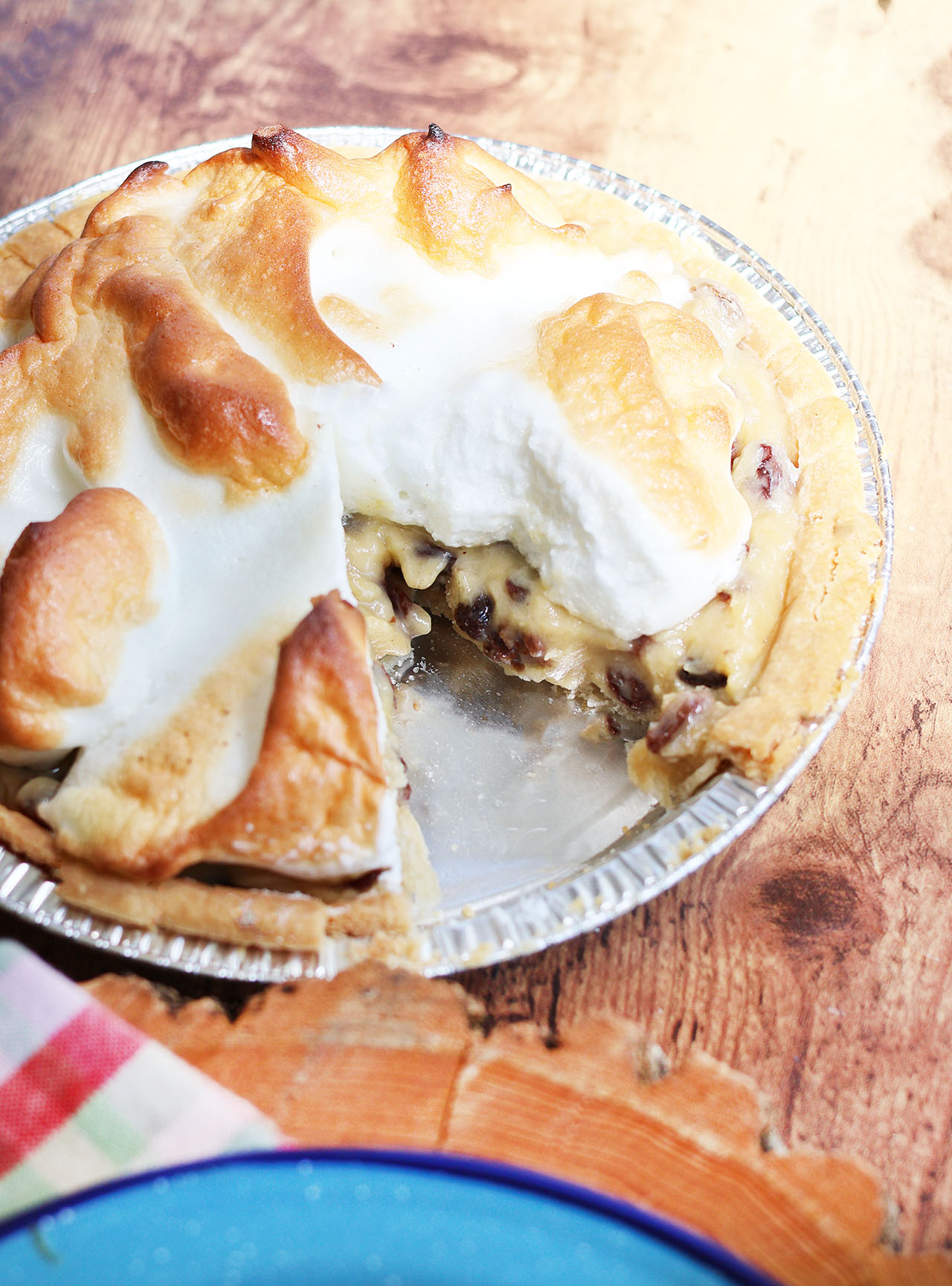 Sour cream raisin pie: A classic American pie. Creamy, sweet, and tart.