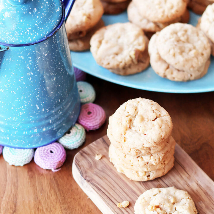 Old-fashioned church lady crispy cookies