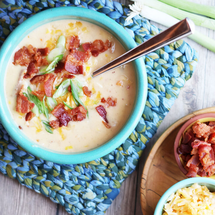 Cheesy bacon and corn chowder