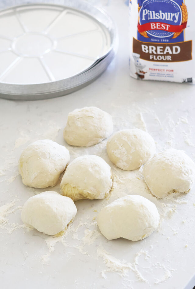 How to make homemade frozen pizzas with homemade dough