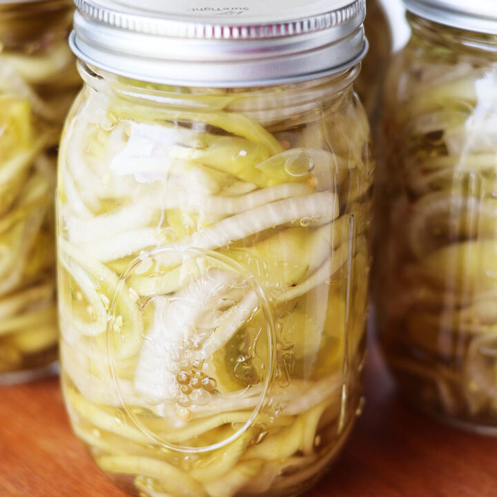 Homemade quick green tomato pickles