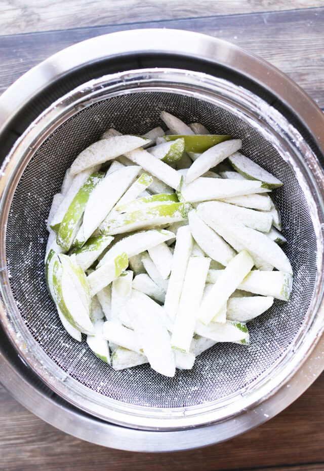 How to make deep-fried apple fries